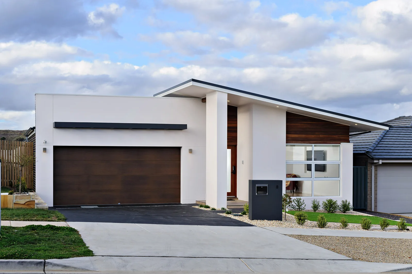 Single storey new home front exterior in Coombs by Ottimo Homes